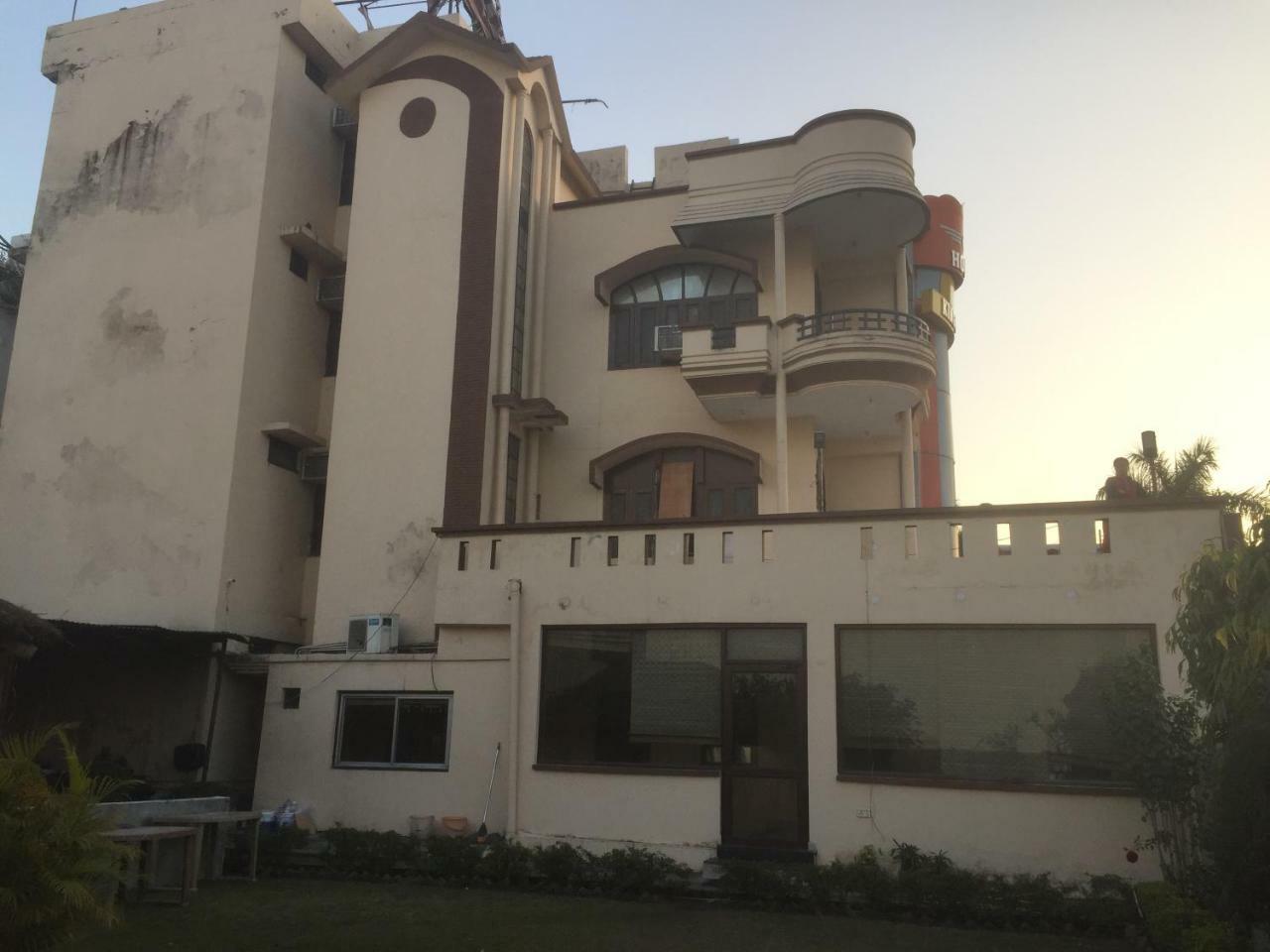 Hotel Kings Inn Haridwār Eksteriør billede