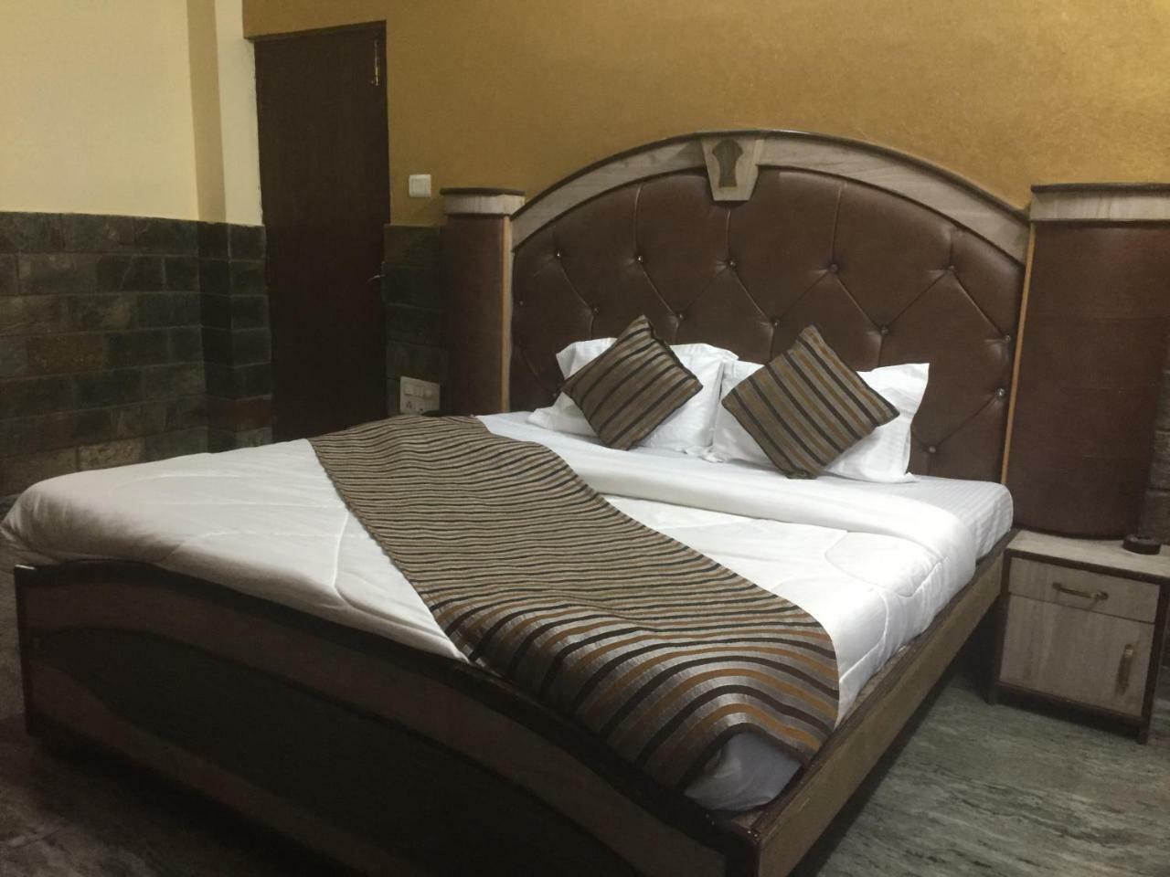 Hotel Kings Inn Haridwār Eksteriør billede