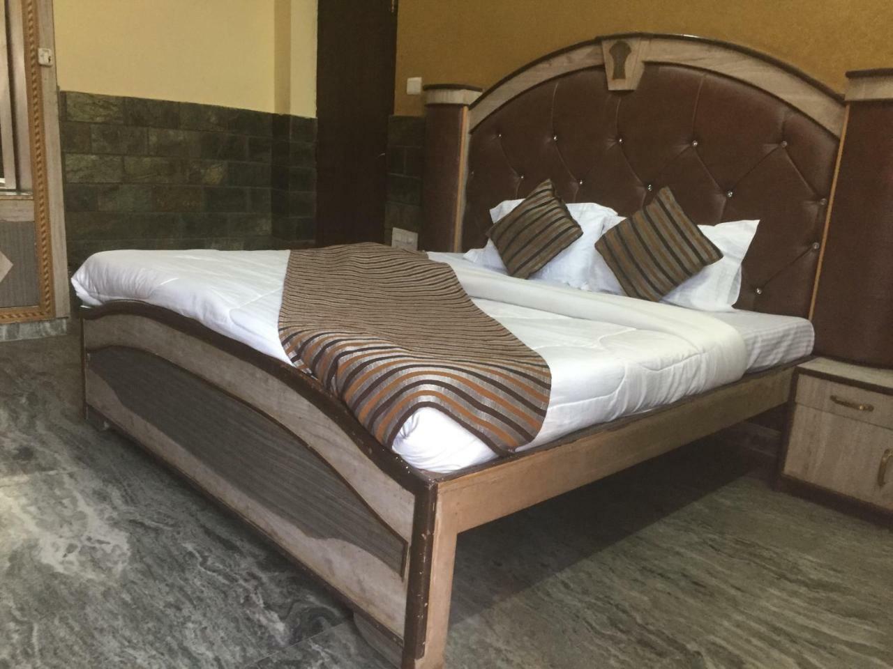 Hotel Kings Inn Haridwār Eksteriør billede
